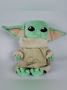 Star Wars Baby Yoda Mandalorian 14” Plushie